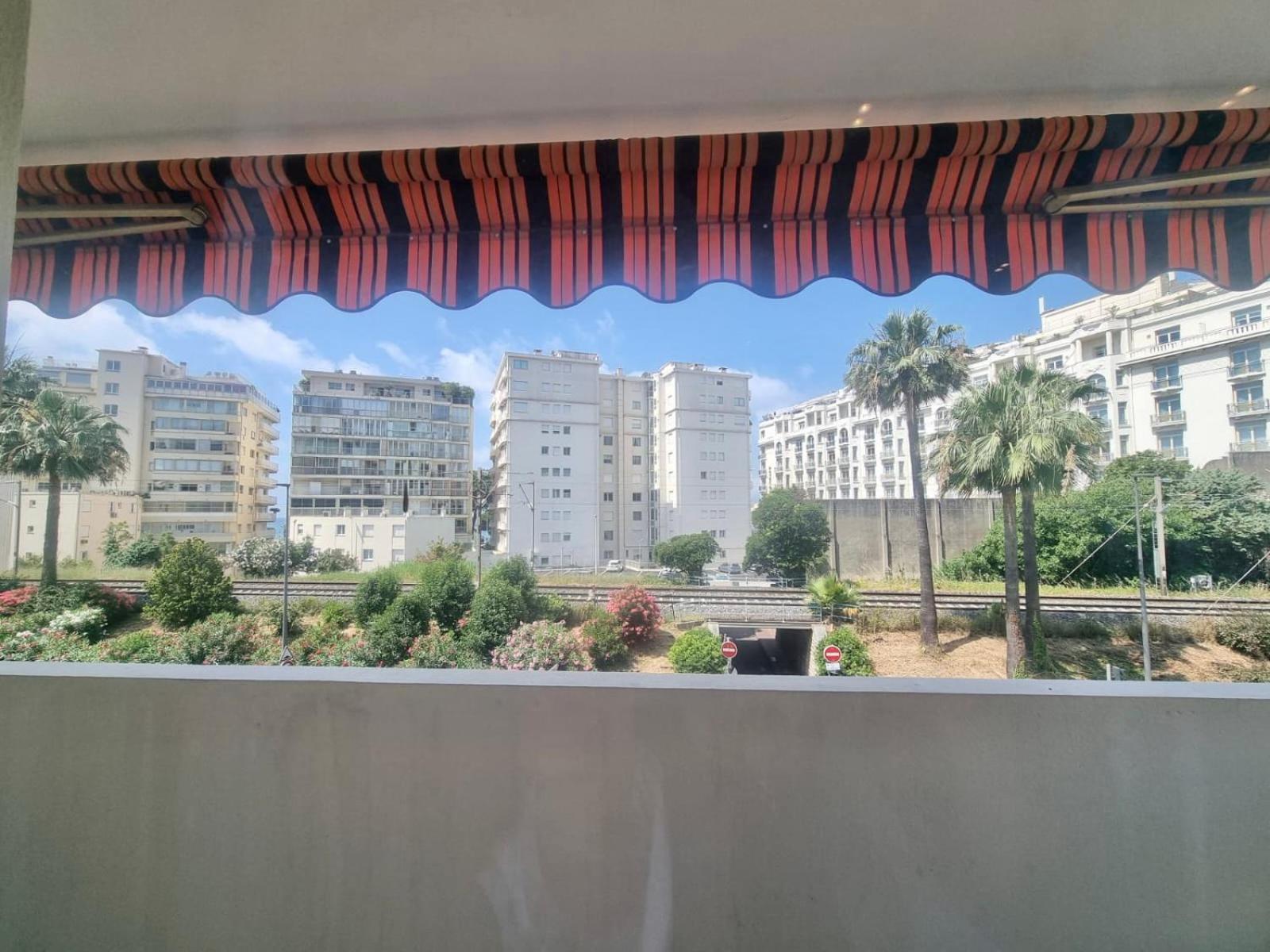 Velasquez A Apartment *
